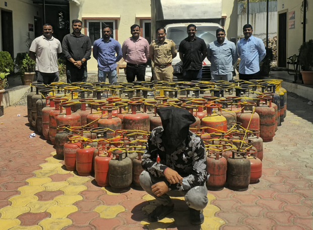 Illegal LPG Refilling Racket Busted in Pune; One Arrested, 103 Cylinders Seized