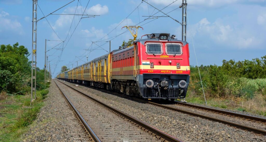 Central Railway Announces Pune–Ghazipur Special Trains for Summer Rush