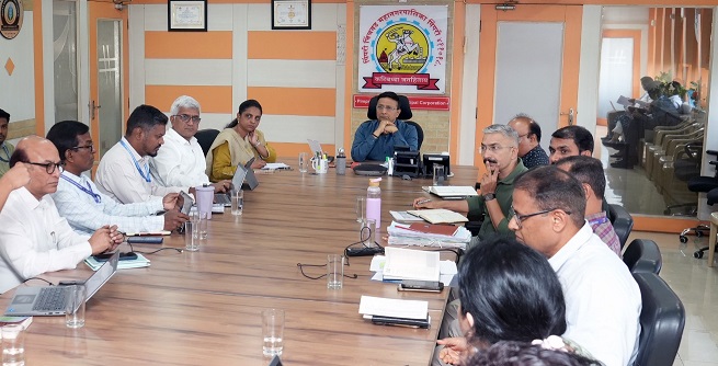 PCMC Commissioner Reviews City Development, Encroachment Control and Drain Cleaning Works