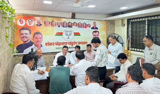 MLA Shankar Jagtap Reviews Frequent Power Outages in Ravet, Kiwale and Mamurdi