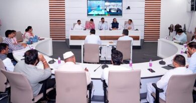 Administration Assures Action on Farmers’ Demands Over Pavana Pipeline Project