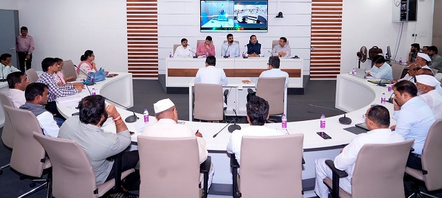 Administration Assures Action on Farmers’ Demands Over Pavana Pipeline Project