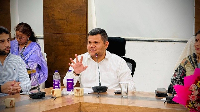 Abhishek Barne Directs Officials to Resolve Civic Issues on Priority