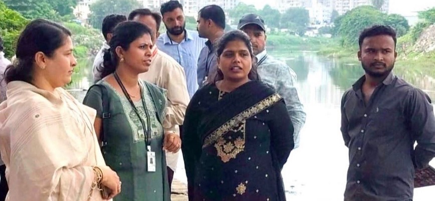 BJP Corporators Inspect Civic Issues in Pimple Saudagar