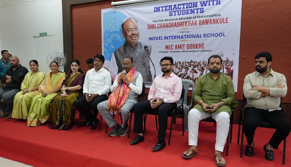 Bawankule Holds Candid Conversation with Novel Students in Chinchwad