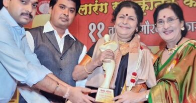 MLC Amit Gorkhe Remembers Veteran Actress Madhu Kambikar