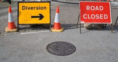 Traffic Diversion on Wakad Road for Ongoing Concretisation Work