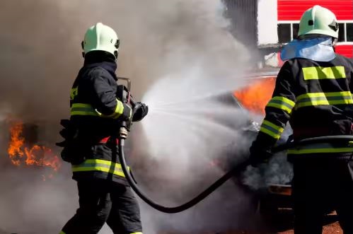 Fire Breaks Out at Eatery in Walhekarwadi