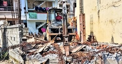 PCMC Removes Five Illegal Structures in Chikhali, Talawade
